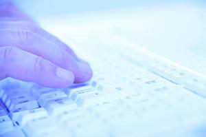 多くの特徴を持つネットワーク監視ツール